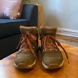 Keen W’s Innate Leather Waterproof Mid Hiking Boot - Sz 8.5 in Taupe